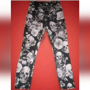 Evolution and Creation Monochrome Floral Skull Leggings Medium